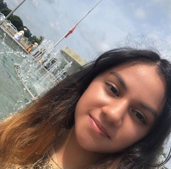 Meet your Posher, Manal - Picture 1 of 1